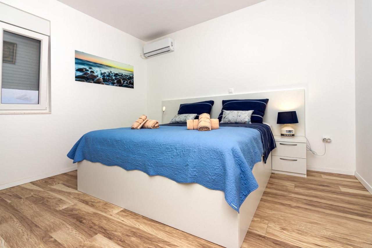 Apartment Astrid 5 M From Beach Vinišće Eksteriør billede